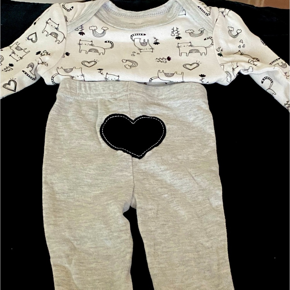 NWOT 3-6M BABY GIRLS PURRRRFECT LONG SLEEVE SHIRT ONESIE AND GRAY LEGGINGS